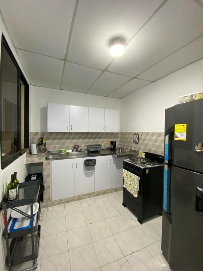 Habitaciones Independientes Cerca Al Aeropuerto 3 Cartagène Extérieur photo